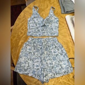Abercrombie & Fitch Blue/Sage green and White Floral Set